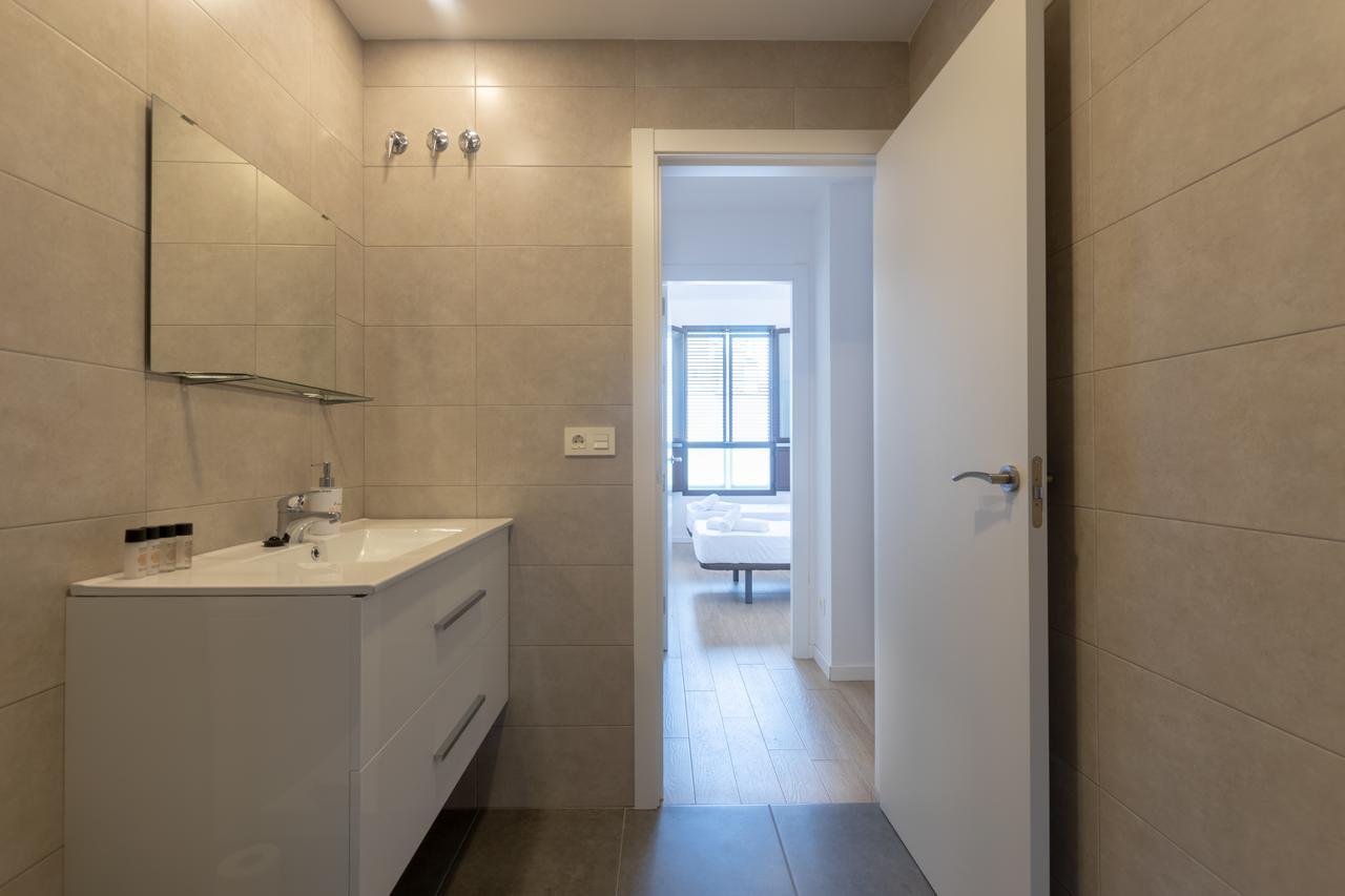 Apartments Madrina Valencia Exterior photo